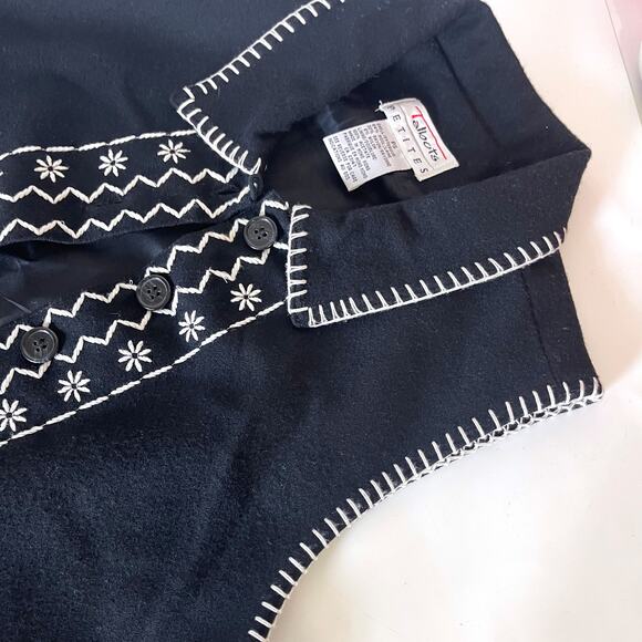 TALBOTS VTG Florals Snowflake Embroidered Wool Vest in Black White Size PS - Picture 6 of 13